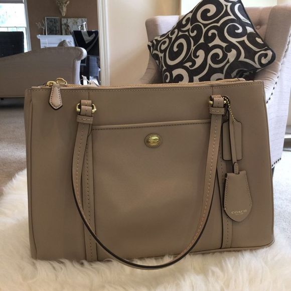 NWT COACH PEYTON LEATHER JORDAN DOUBLE ZIP CARRYALL - Picture 1 of 6